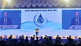 AWWA President Joe Jacangelo presents at Korea International Water Week 2022
