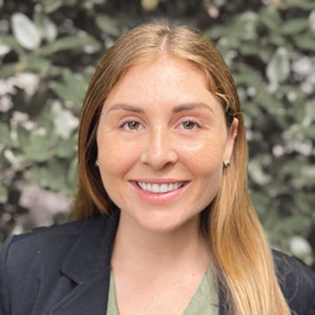 elizabeth-vicario-singer-2025