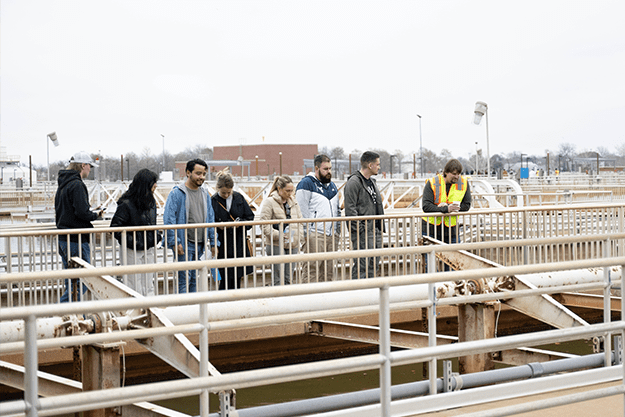 summit-group-at-railing